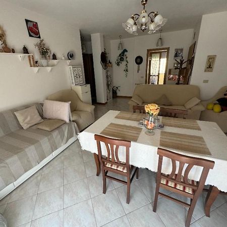 Bellissima Stanza Con Parcheggio Gratuito Apartment Cinquale Exterior foto