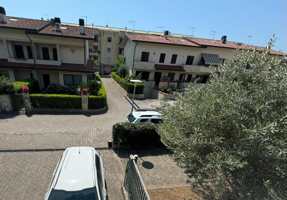 Bellissima Stanza Con Parcheggio Gratuito Apartment Cinquale Exterior foto